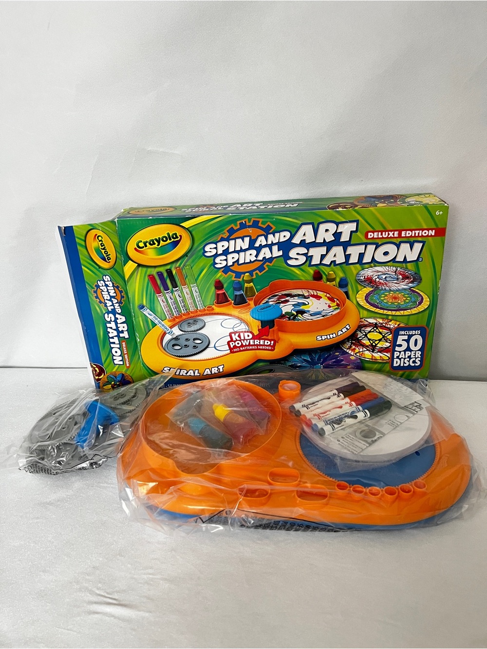 Crayola Spin & Spiral Art Station Deluxe, DIY Crafts, Toys for Boys & Girls 6+
